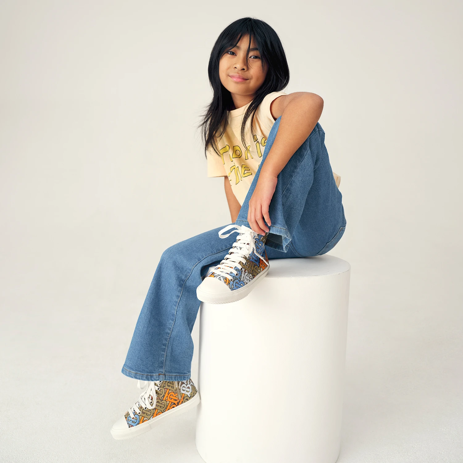 Molo Girls Blue Flared Denim Jeans 4 Molo Girls Blue Flared Denim Jeans - Image 2